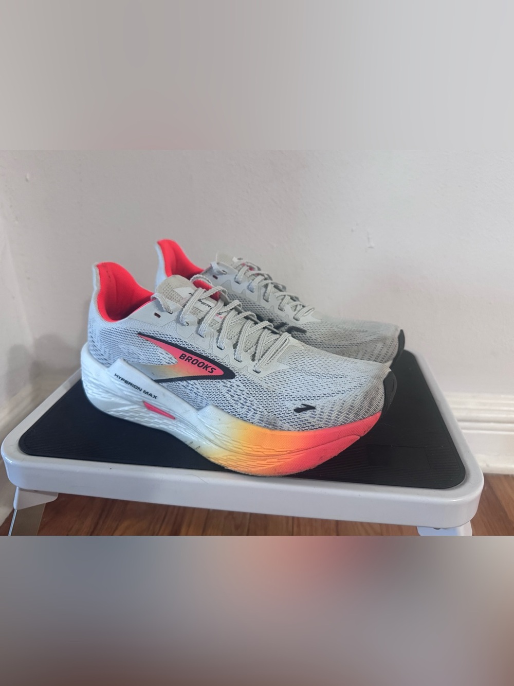 Brooks Hyperion Max - Light Gray Upper with Coral and Yellow Gradient